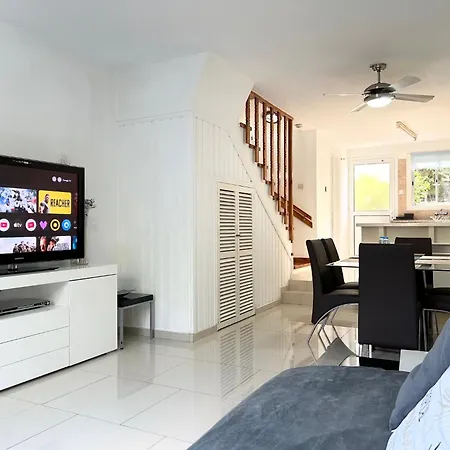 Апартаменты Margarita Gardens-maisonette Пафос